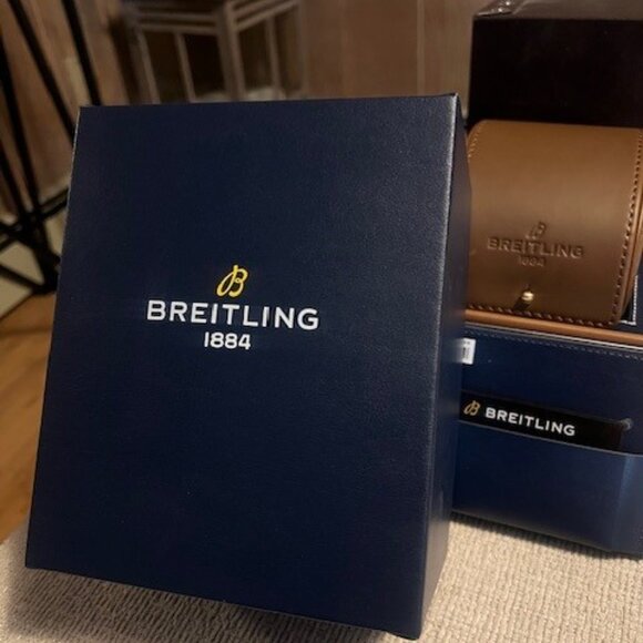 NWOT - Breitling Superocean Heritage AB2010, Black dial, Silver mesh bracelet - Picture 9 of 9